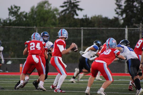 Saxon QB Kellen Bowman drops back